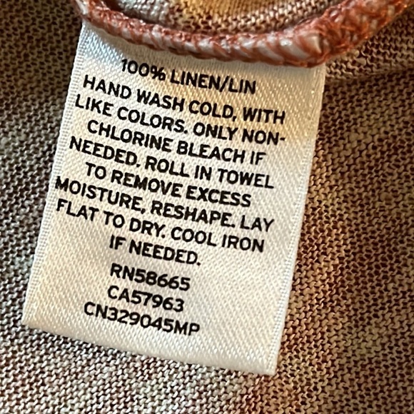 Caslon v- neckline linen short sleeve top - Picture 8 of 13